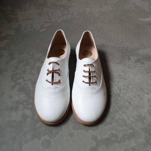 BEBERLIS CHAUSSURE derby blanche semelle miel