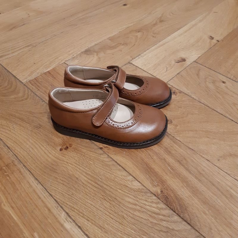 BEBERLIS CHAUSSURE FILLETTE BABIES CAMEL A VELCRO 70-W20 – Image 2