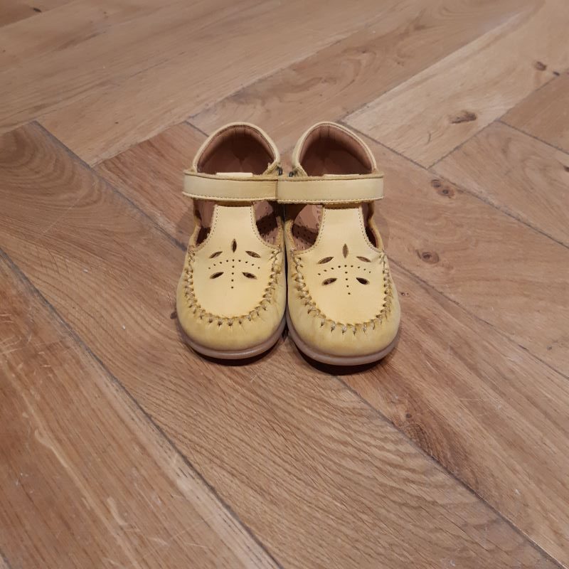 BISGAARD CHAUSSURE PREMIERS PAS SELMA 21274 YELLOW
