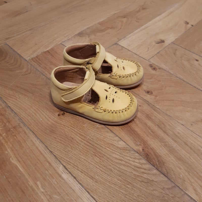 BISGAARD CHAUSSURE PREMIERS PAS SELMA 21274 YELLOW – Image 2
