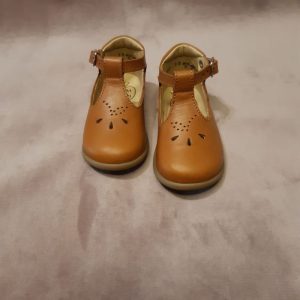 POM D’API stand up salome premiers pas camel