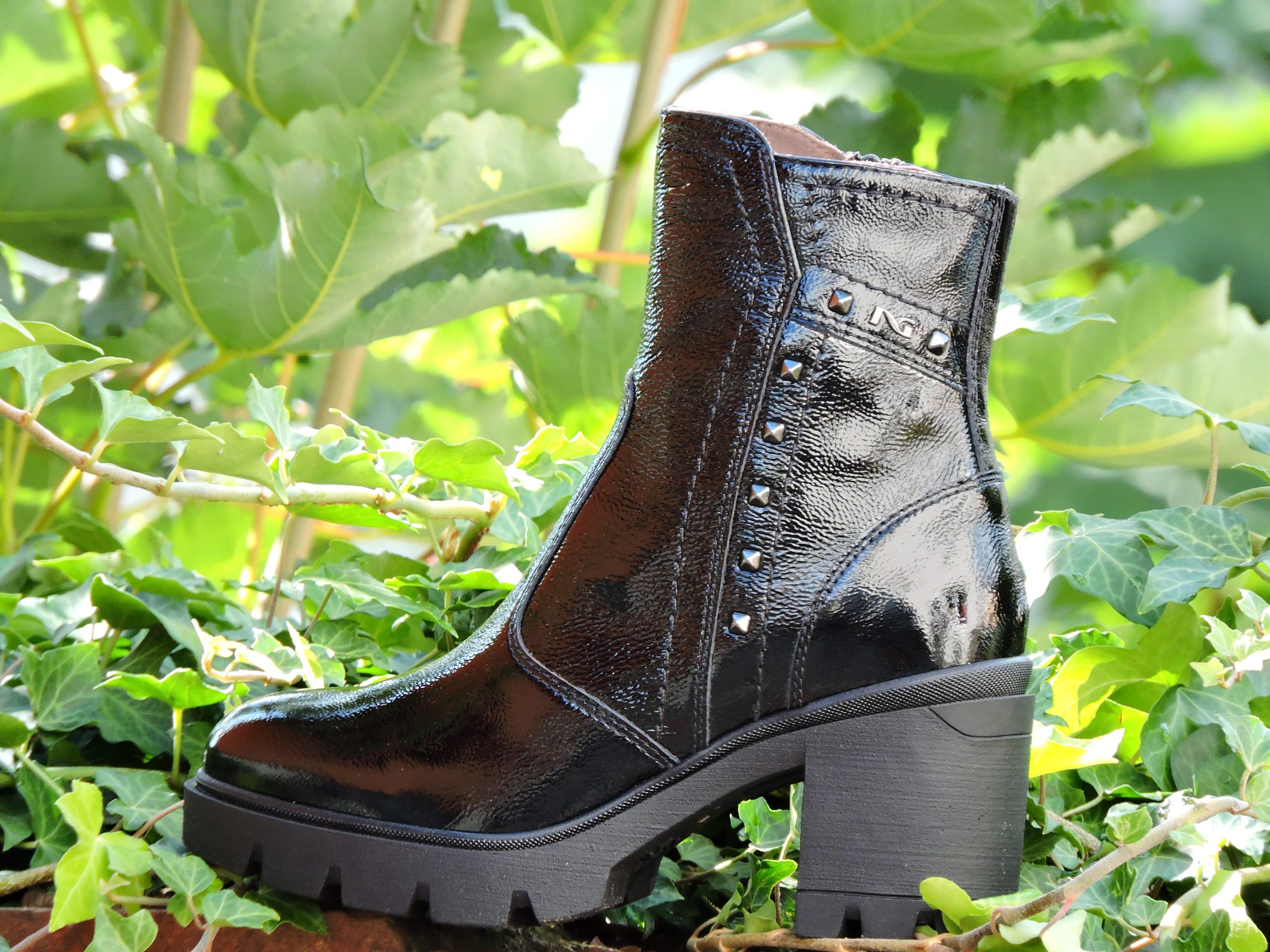 NERO GIARDINI (9018) Couleur : Noir