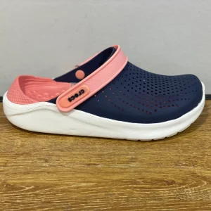 CROCS bleu et saumon et blanc