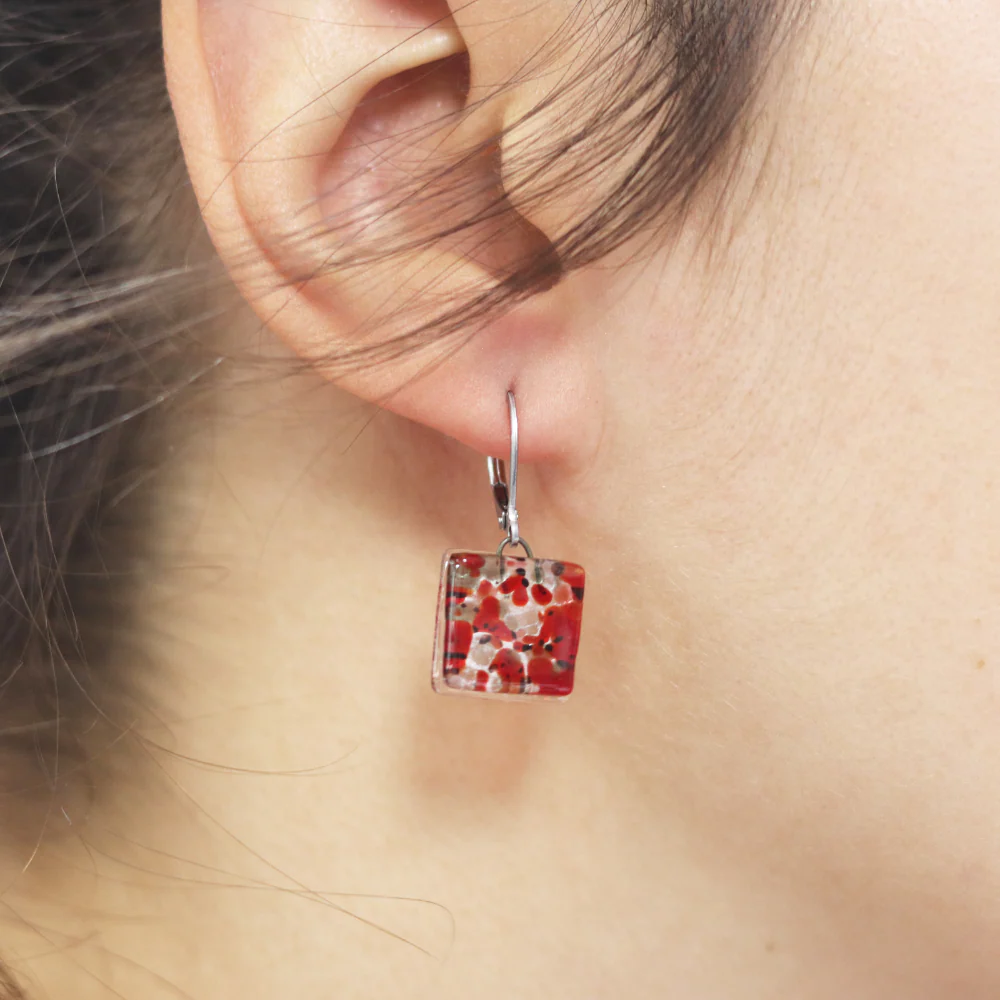 Boucle d'oreille à motif suspendu | Choisissez votre couleur – Image 4