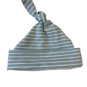 Chapeau en bambou rayé vert