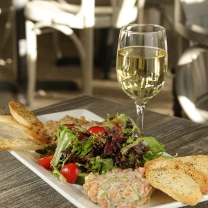 Repas 4 services et vin pour 2 personnes - Hôtel Manoir d'Youville