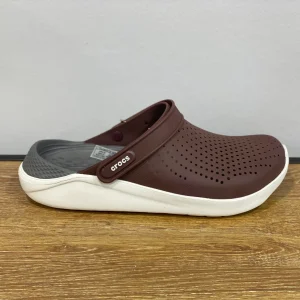 crocs grenat et gris et blanc