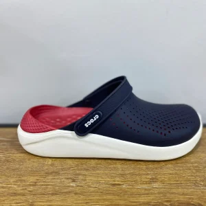 crocs bleu nuit et rouge et blanc