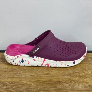 CROCS mauve et rose et blanc moucheté