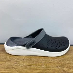 crocs noire et gris et Blanc