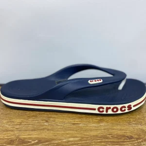 crocs claquette bleu nuit et rouge